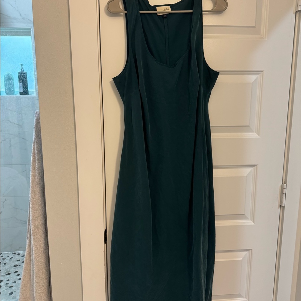 Dark Green Sleeveless Dress